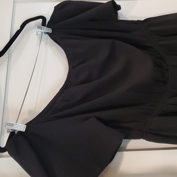 Off shoulder short dress with eyelett cutouts at bottom.  Black size 1XL - Picture 3 of 3